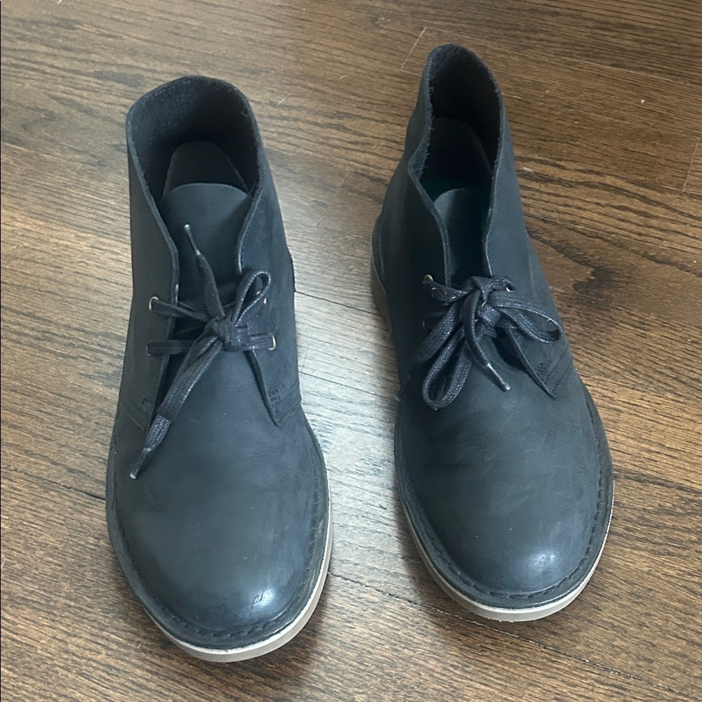 Men's Black Chukka Boots - Sleek Lace-Up Casual
